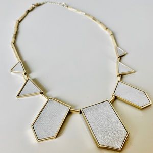 RARE, discontinued House of Harlow necklace